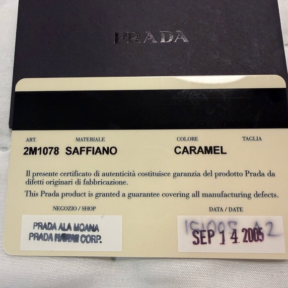 PRADA Vintage Like New Small Caramel Leather Wallet - Picture 9 of 11